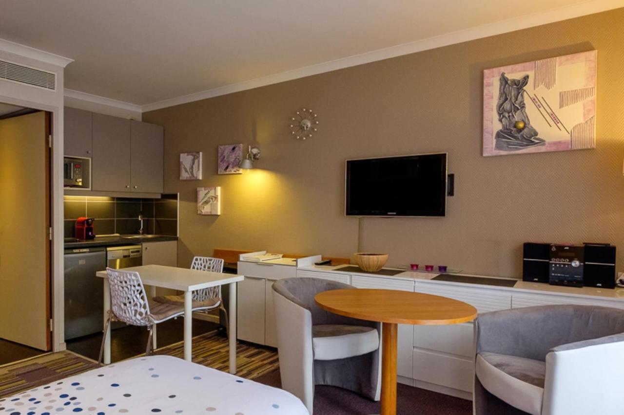 Private Studio In Apparthotel Residence Issy-les-Moulineaux Εξωτερικό φωτογραφία